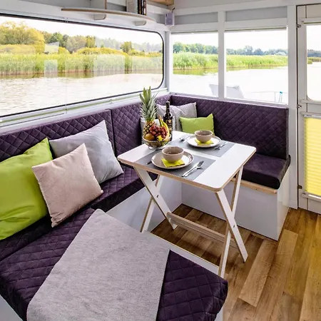 Awesome Ship In Havelsee Ot 2*